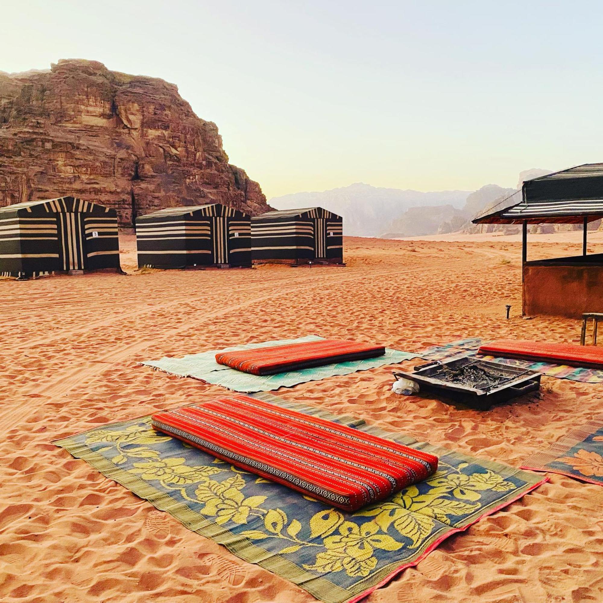 Bed and Breakfast Bedouin Memories Camp Ваді-Рам Екстер'єр фото